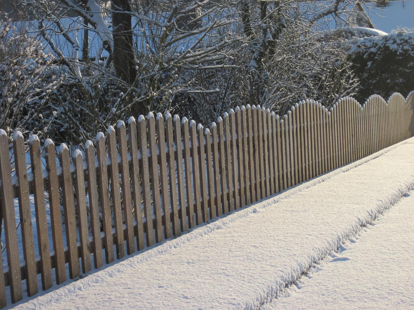 Scalloped picket fence